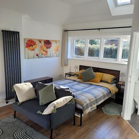 Вилла The Annexe At Albourne Экстерьер фото